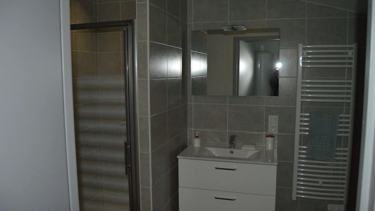 Photo of Bathroom in Messanges