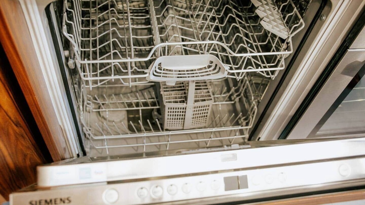 Photo of Others in Necker