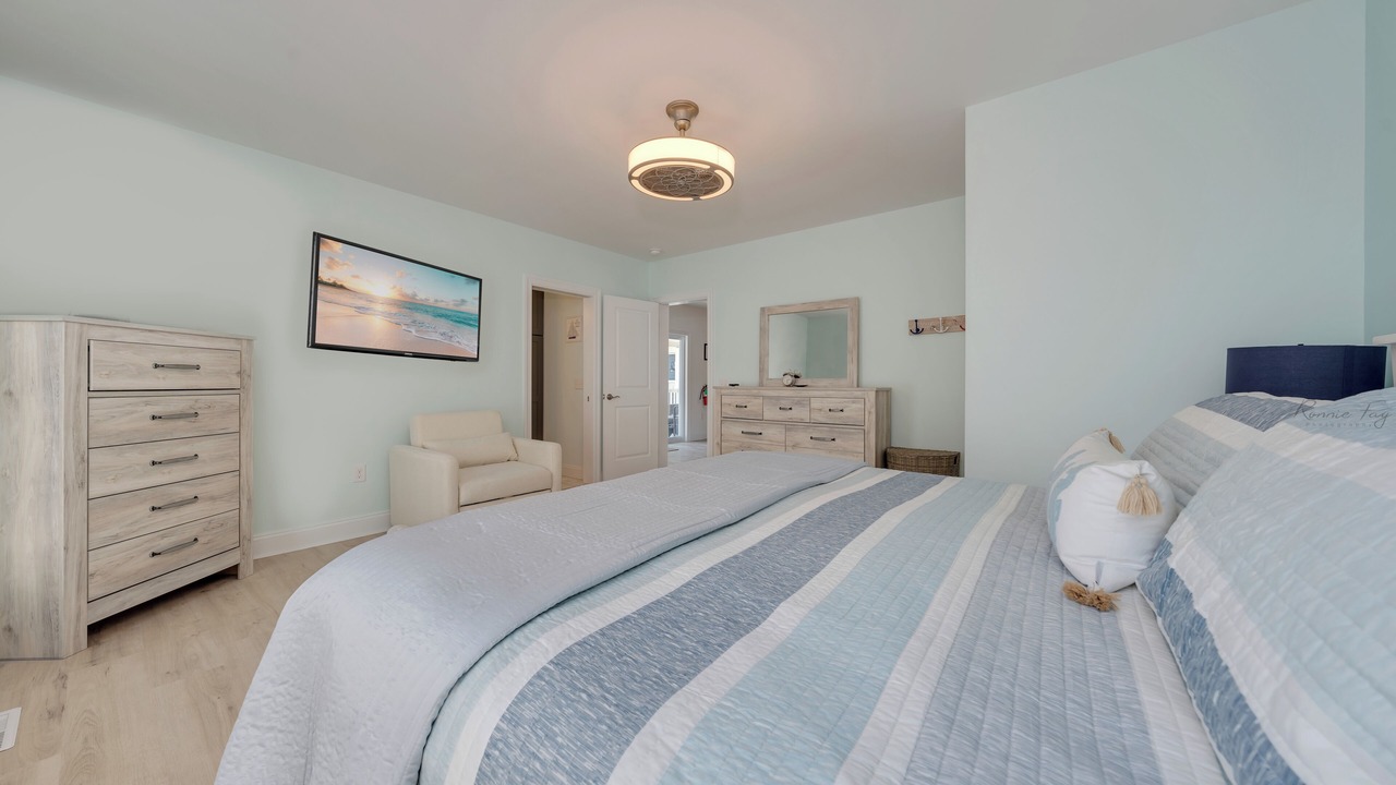Photo of Bedroom in Town Bank