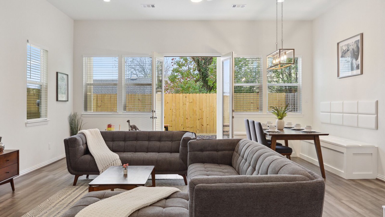 Photo of Livingroom in OST - South Union