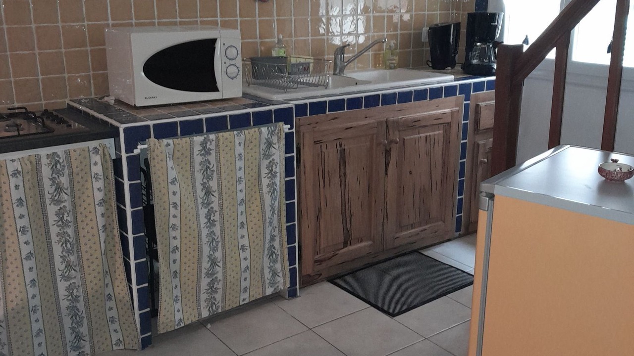 Photo of Others in Aups