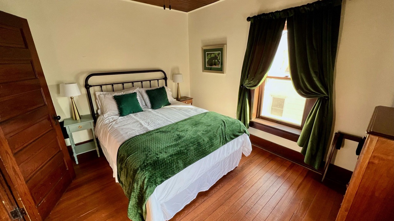 Photo of Bedroom in Ste Genevieve