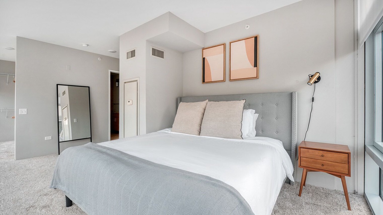 Photo of Bedroom in Streeterville
