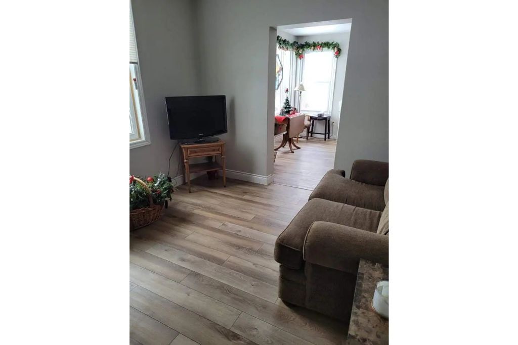 Photo of Livingroom in Stoney Point