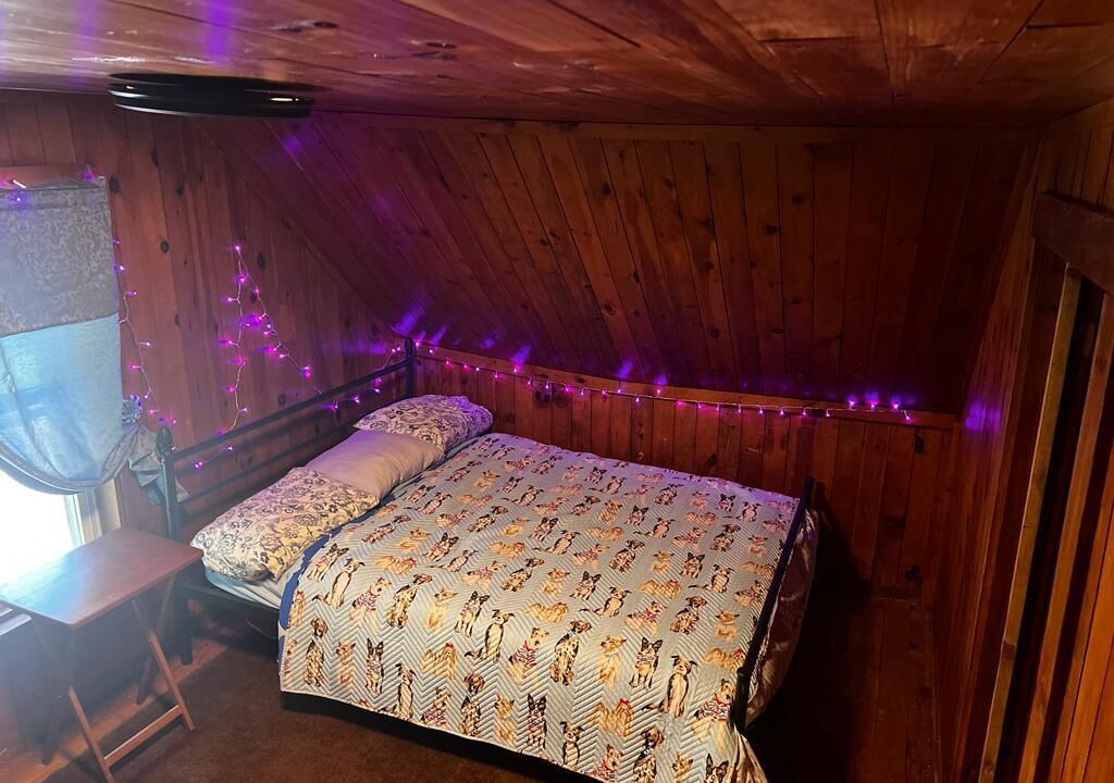 Photo of Bedroom in Montague