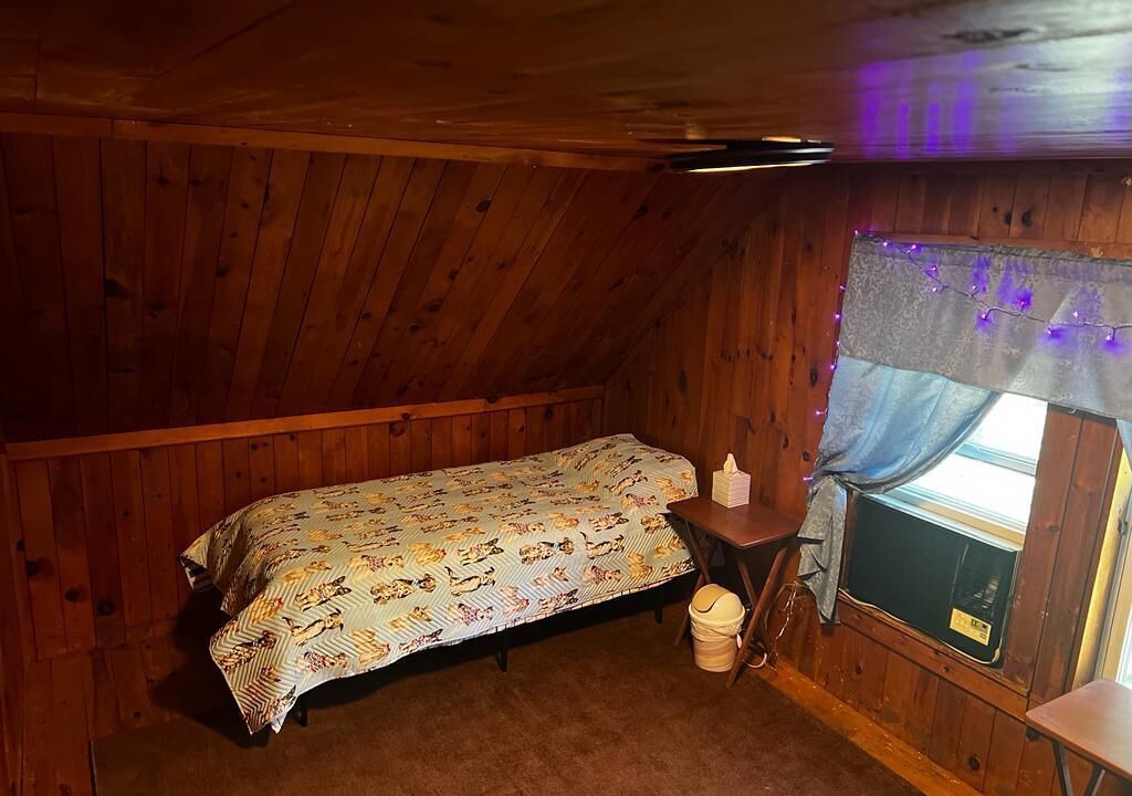 Photo of Bedroom in Montague