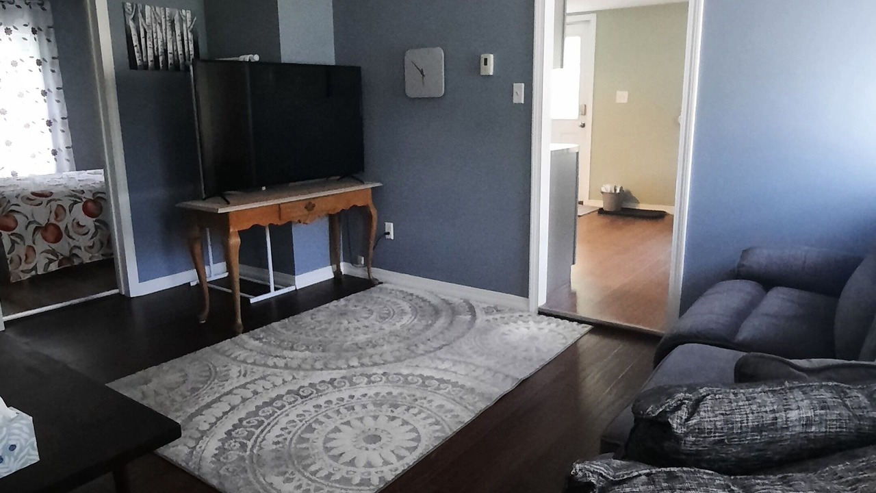 Photo of Livingroom in Montague