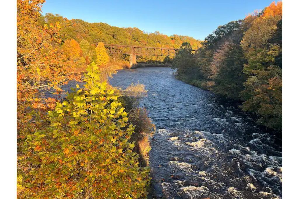 Photo of Outdoor in Montague