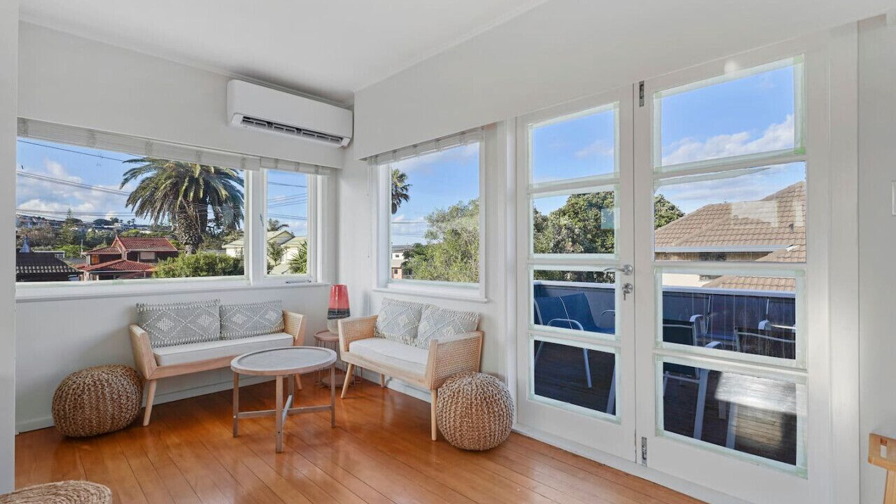Photo of Livingroom in Eastern Beach