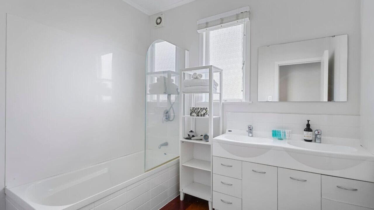 Photo of Bathroom in Eastern Beach