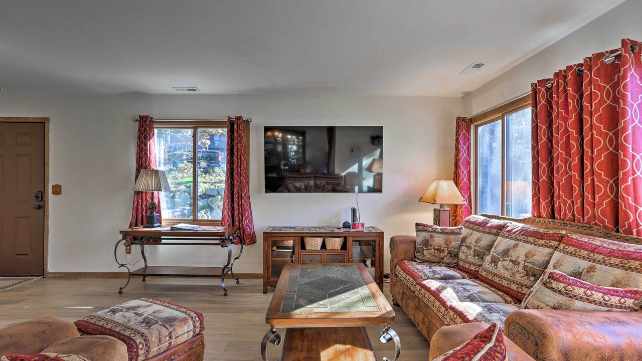 Photo of Livingroom in Vernon