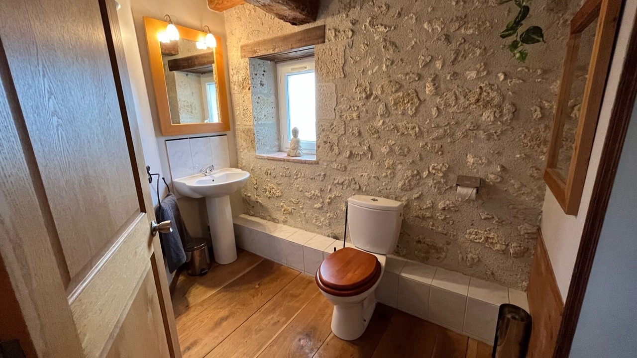 Photo of Bathroom in Lacepede