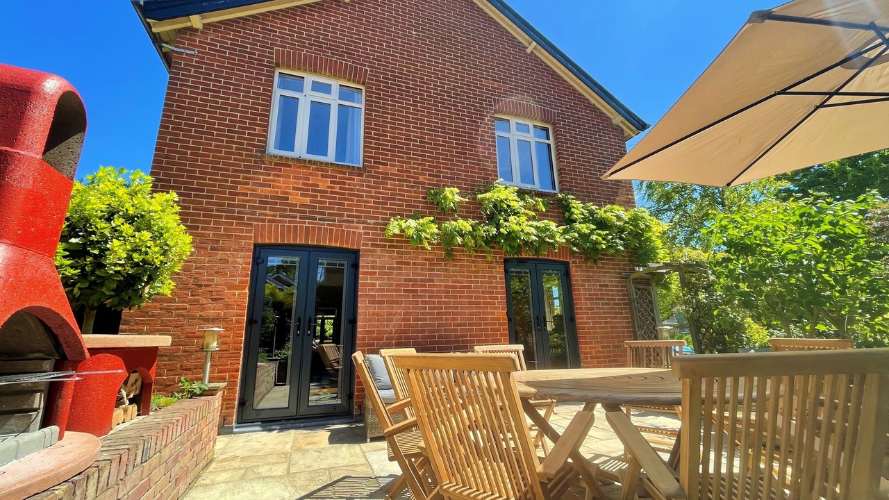 Photo of Outdoor in Niton