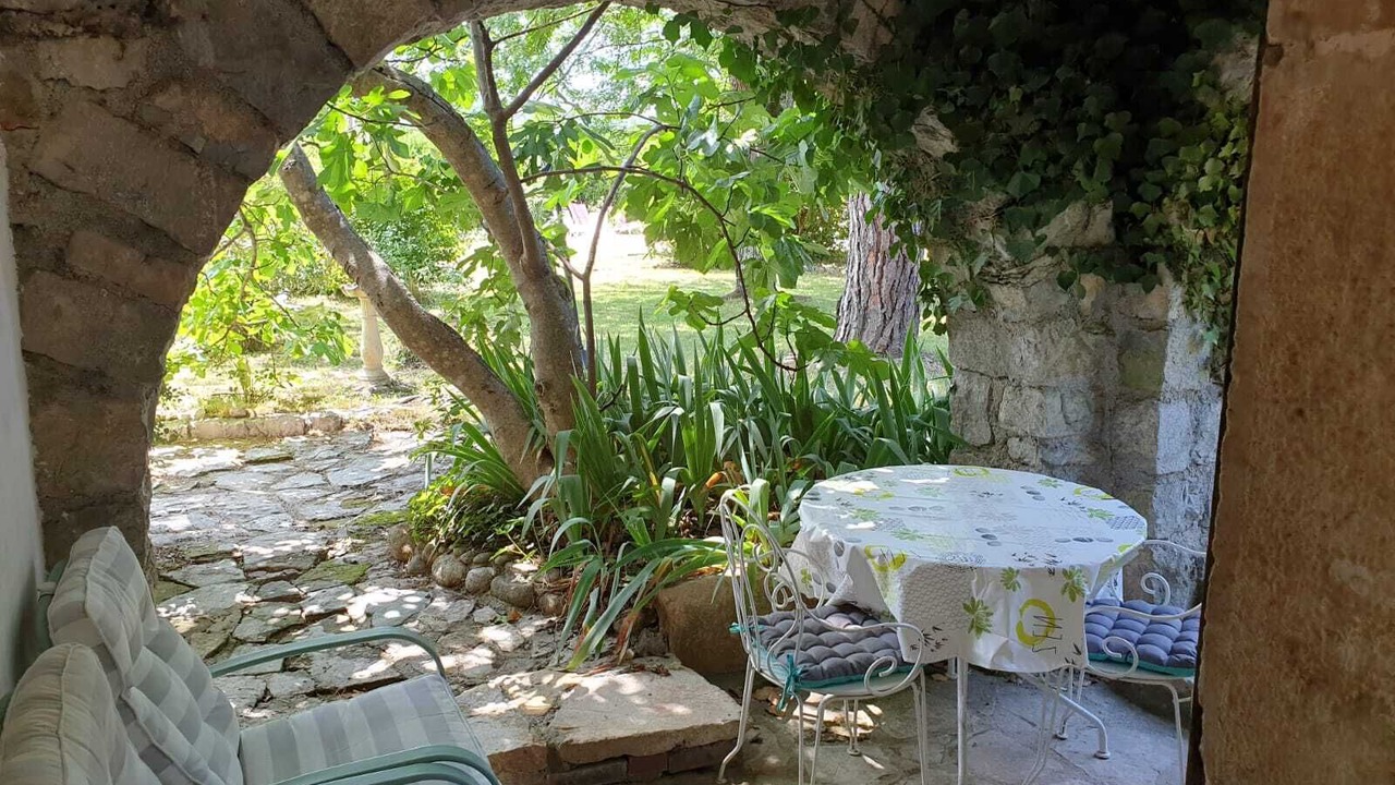Photo of Outdoor in Grospierres