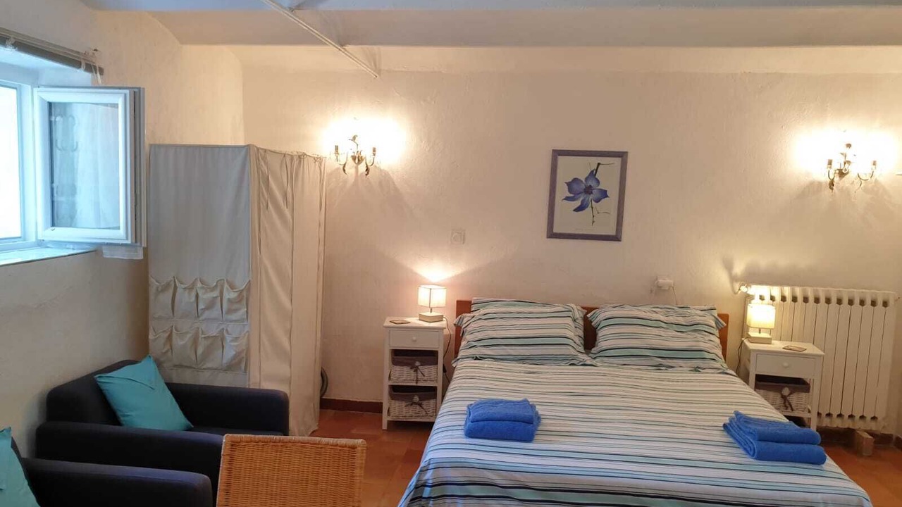 Photo of Bedroom in Grospierres