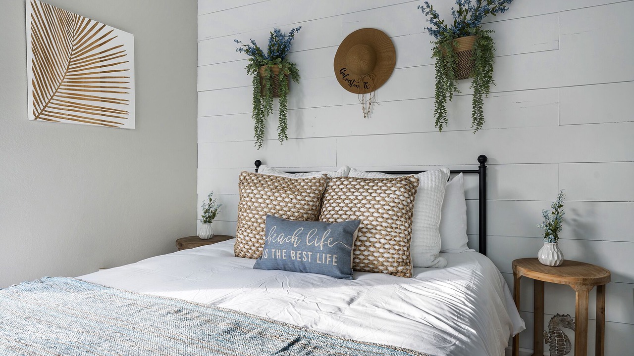 Photo of Bedroom in Galveston