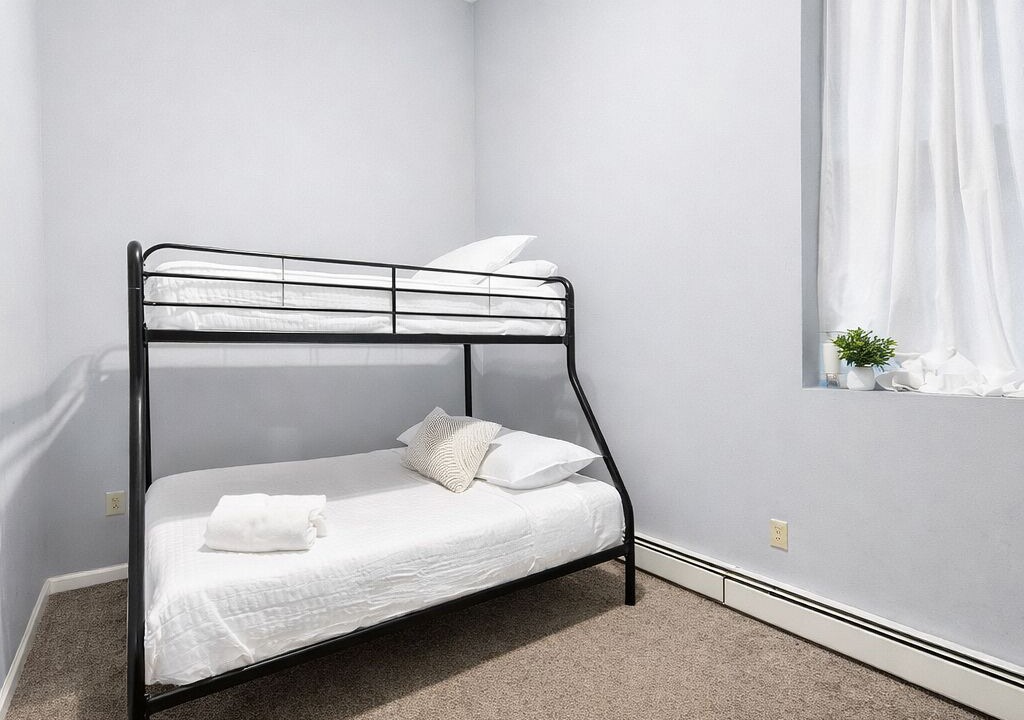 Photo of Bedroom in Troy