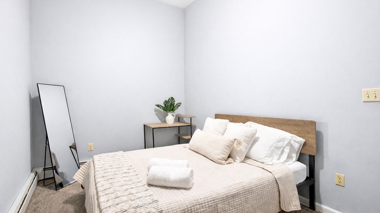 Photo of Bedroom in Troy