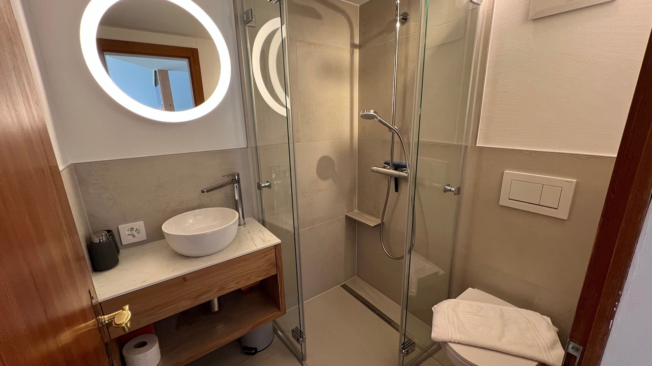 Photo of Bathroom in Bever