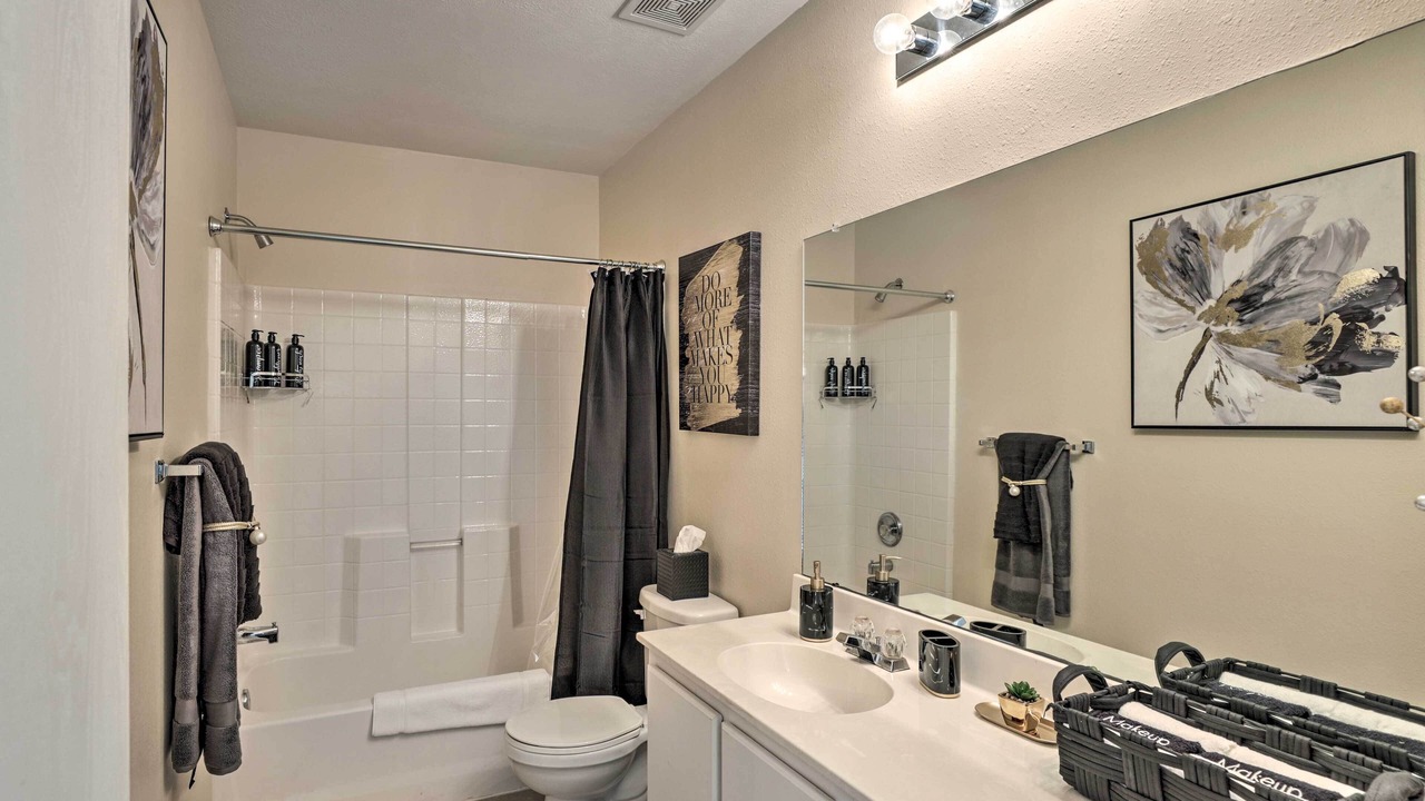 Photo of Bathroom in Clodine