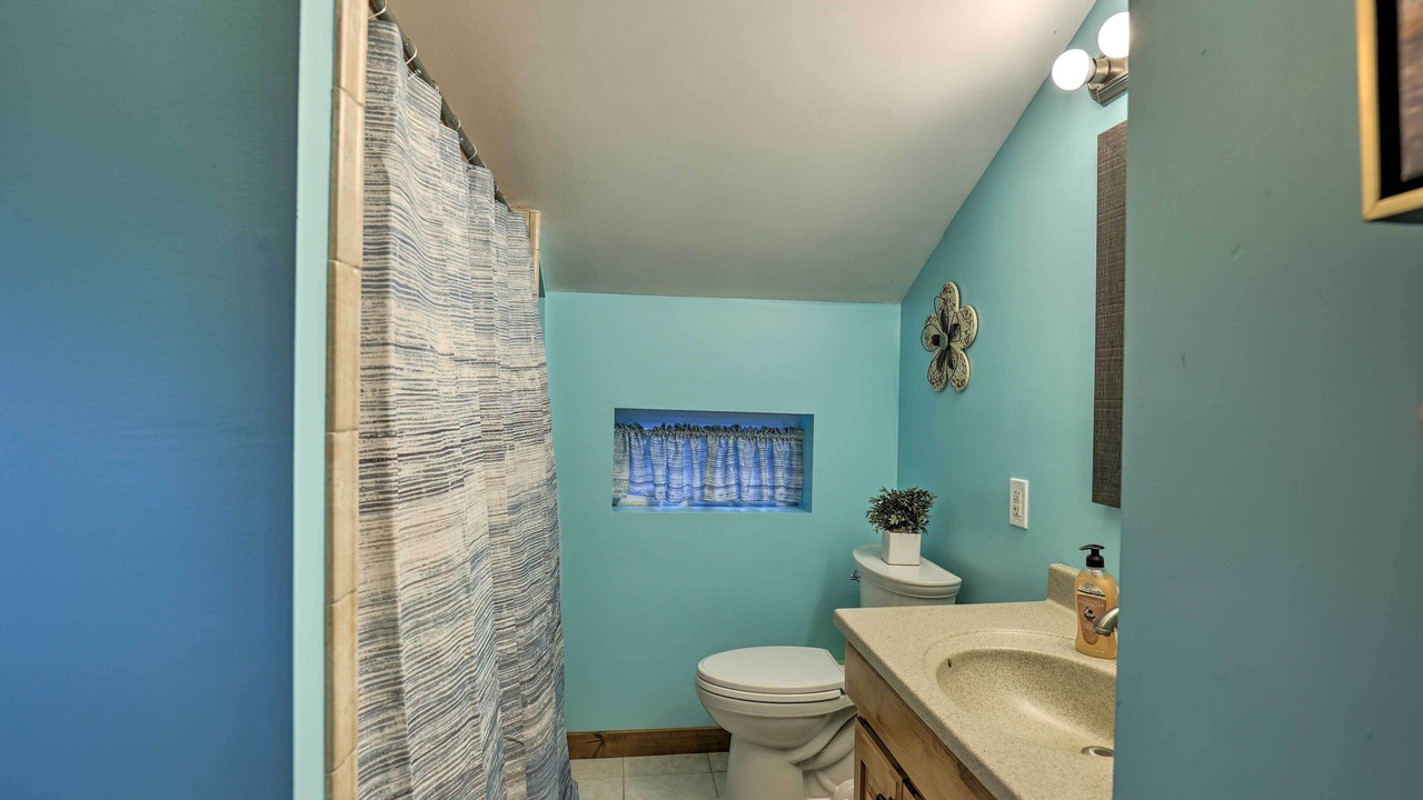 Photo of Bathroom in Ovid