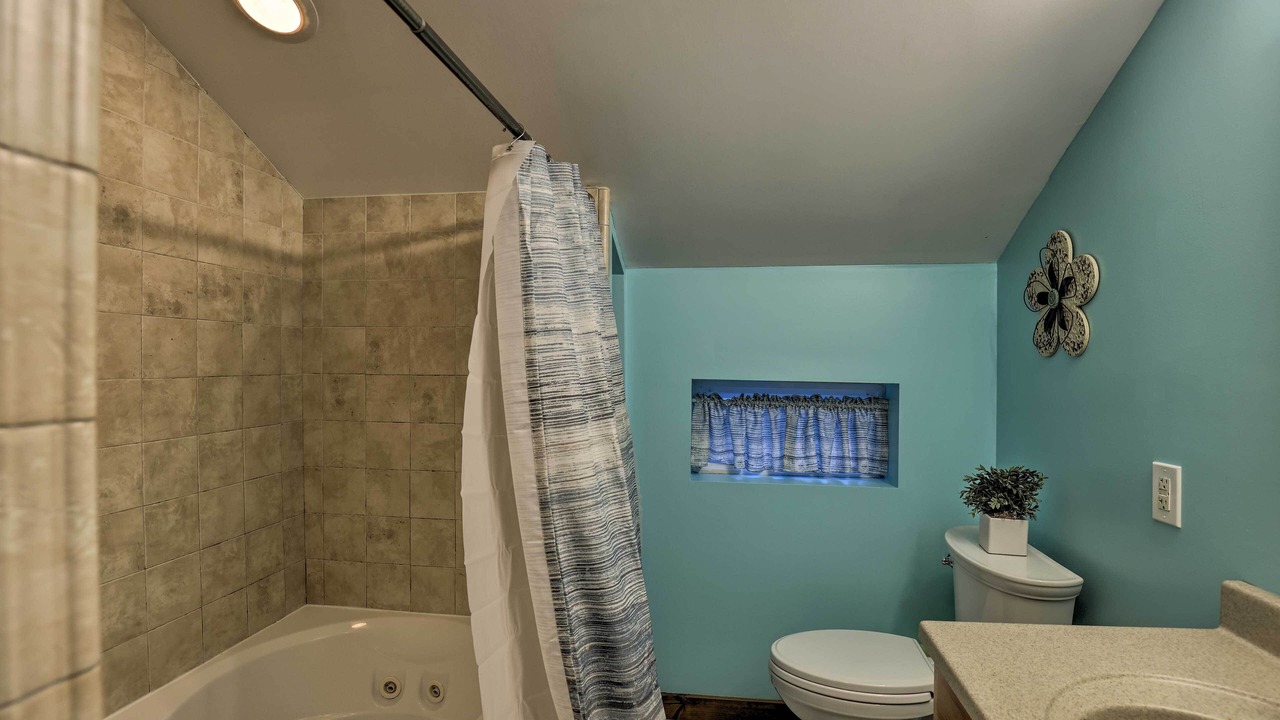 Photo of Bathroom in Ovid