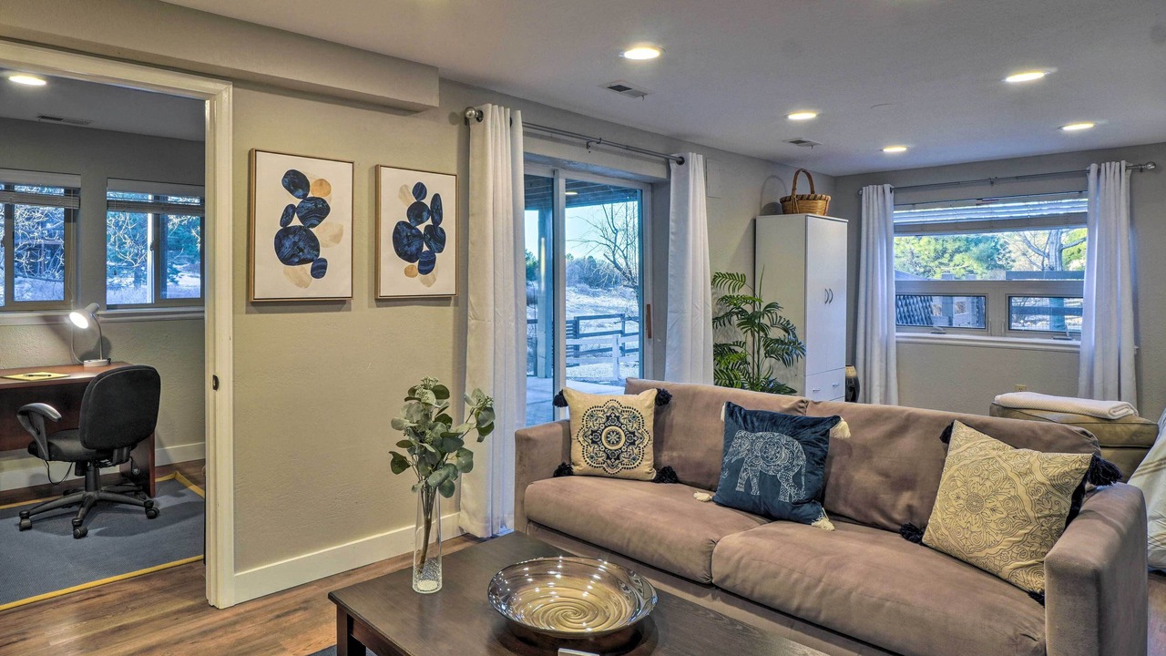Photo of Livingroom in The Pinery