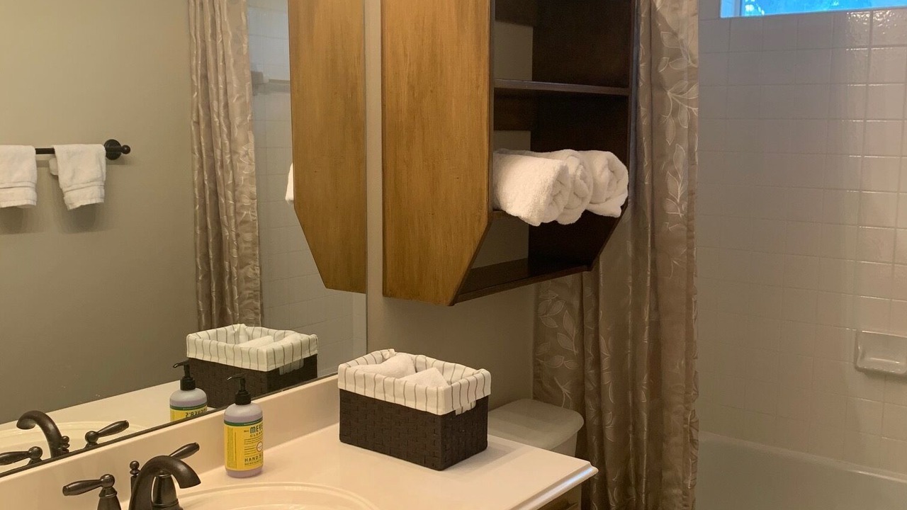 Photo of Bathroom in Oak Point