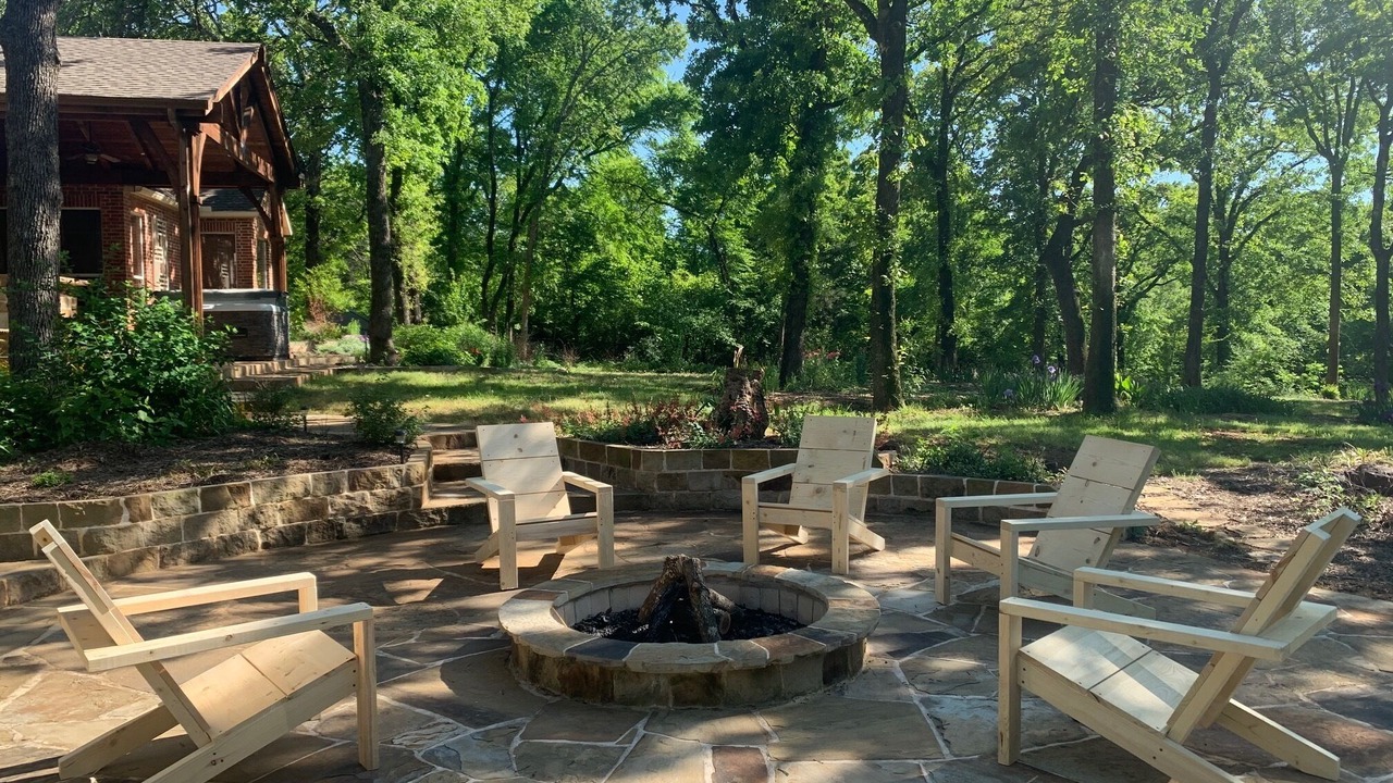Photo of Outdoor in Oak Point
