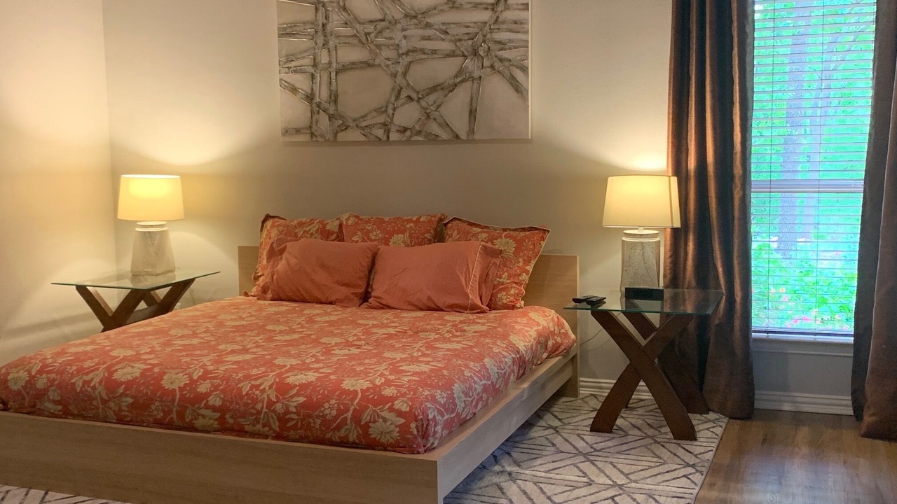 Photo of Bedroom in Oak Point
