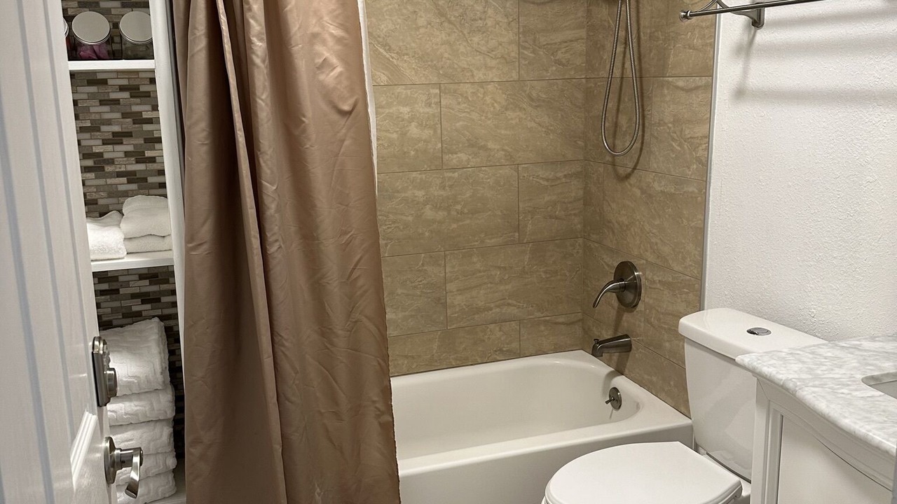 Photo of Bathroom in Marquez
