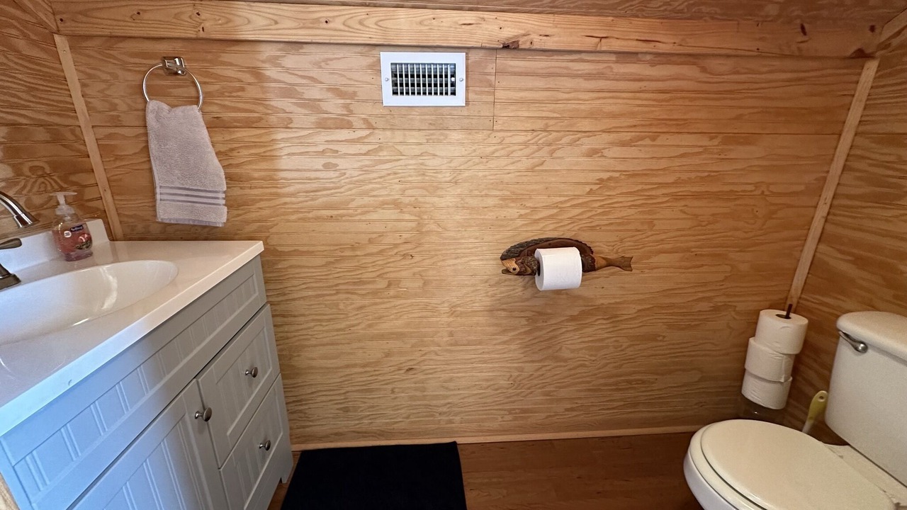 Photo of Bathroom in Marquez