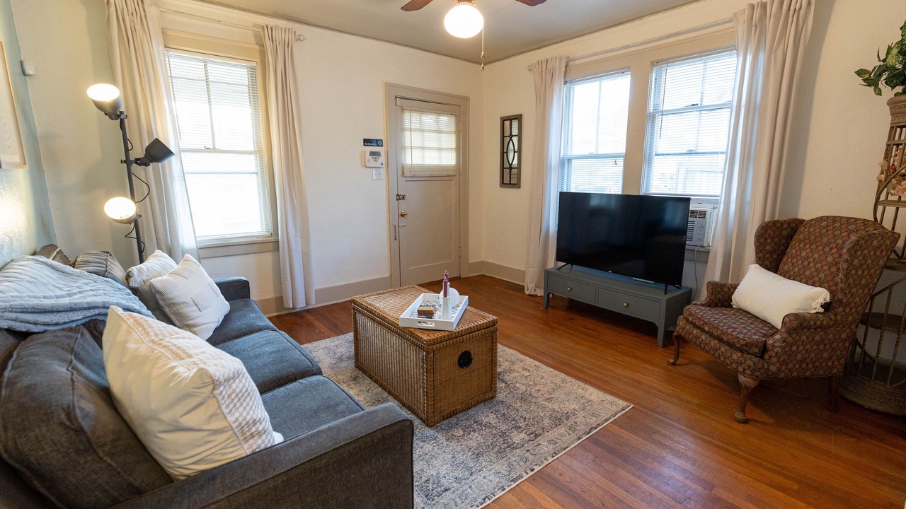Photo of Bedroom in Midtown