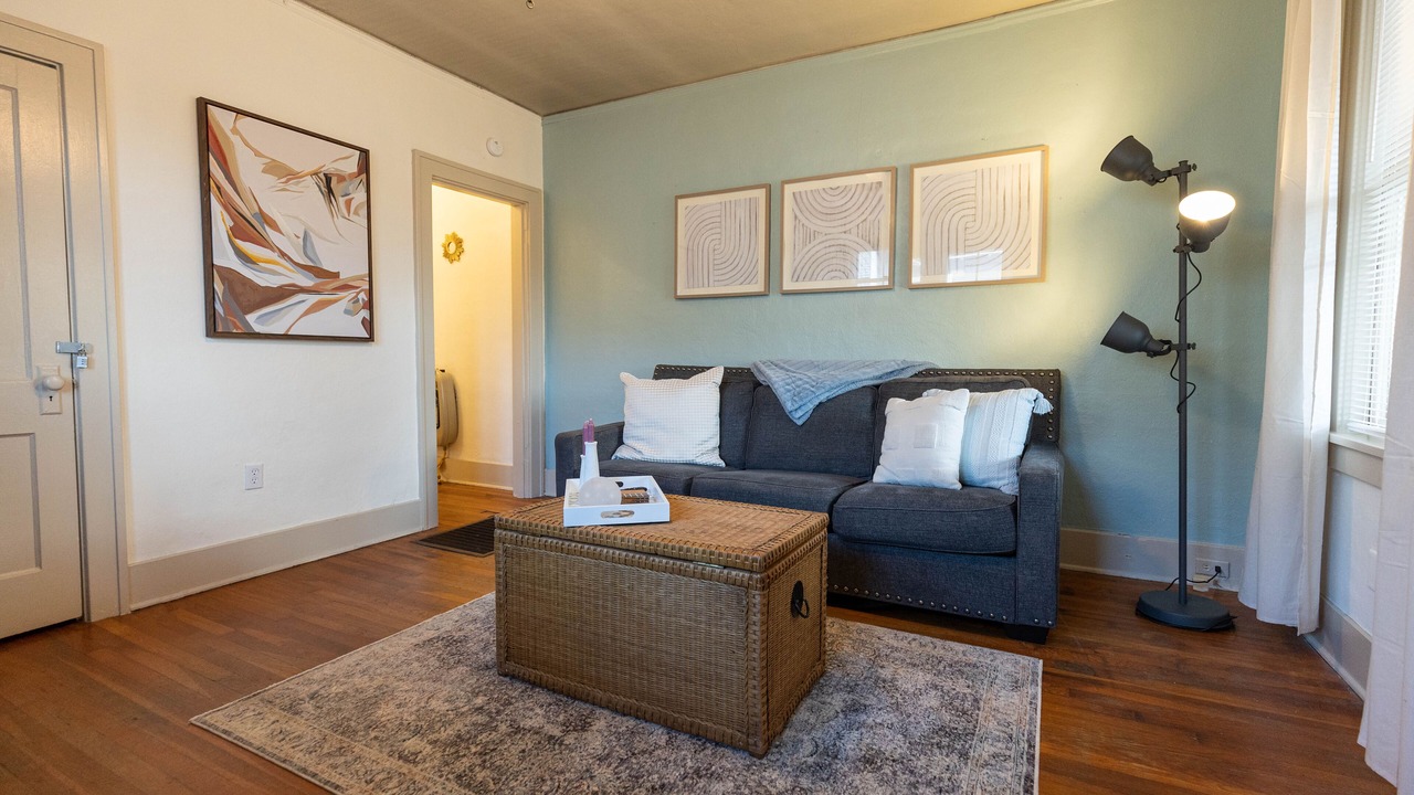 Photo of Bedroom in Midtown