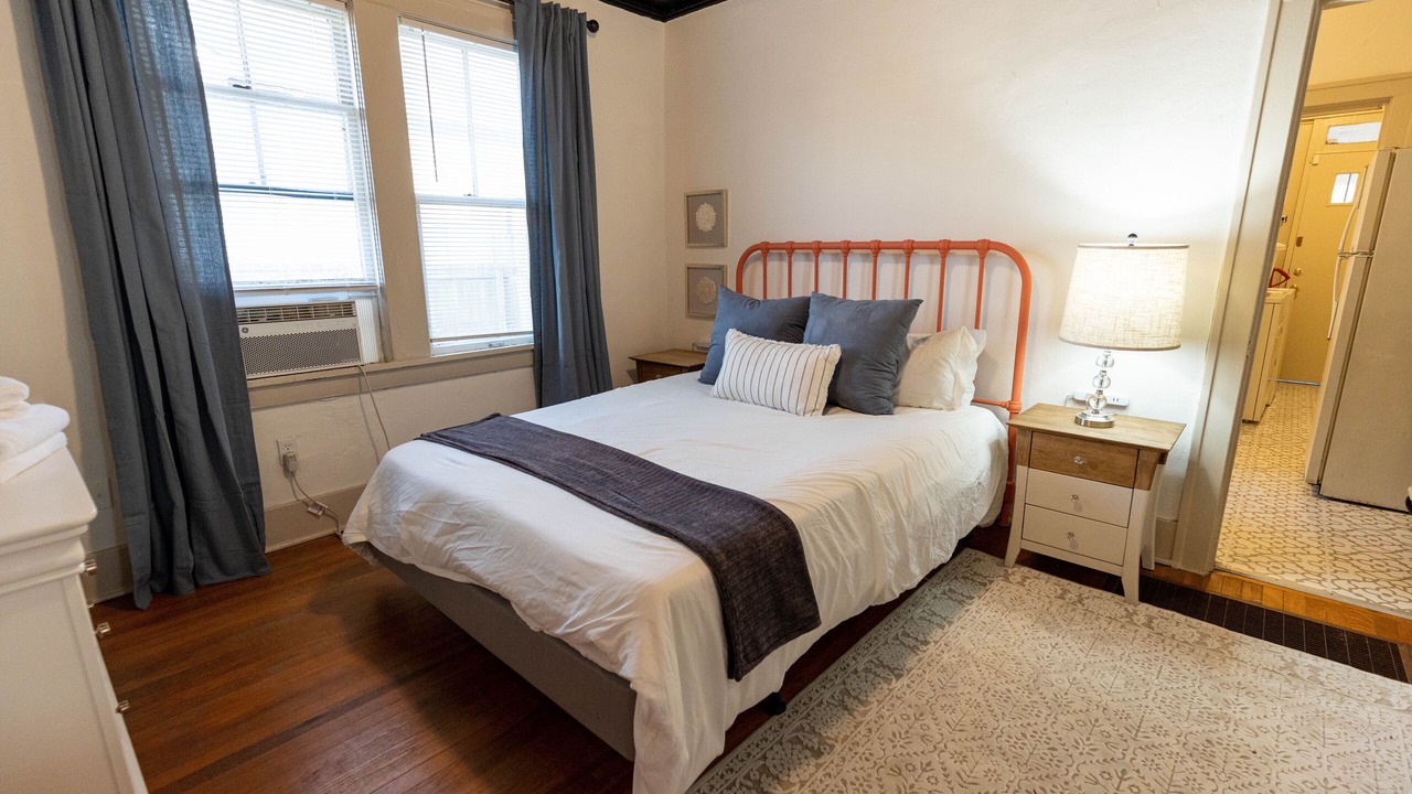 Photo of Bedroom in Midtown