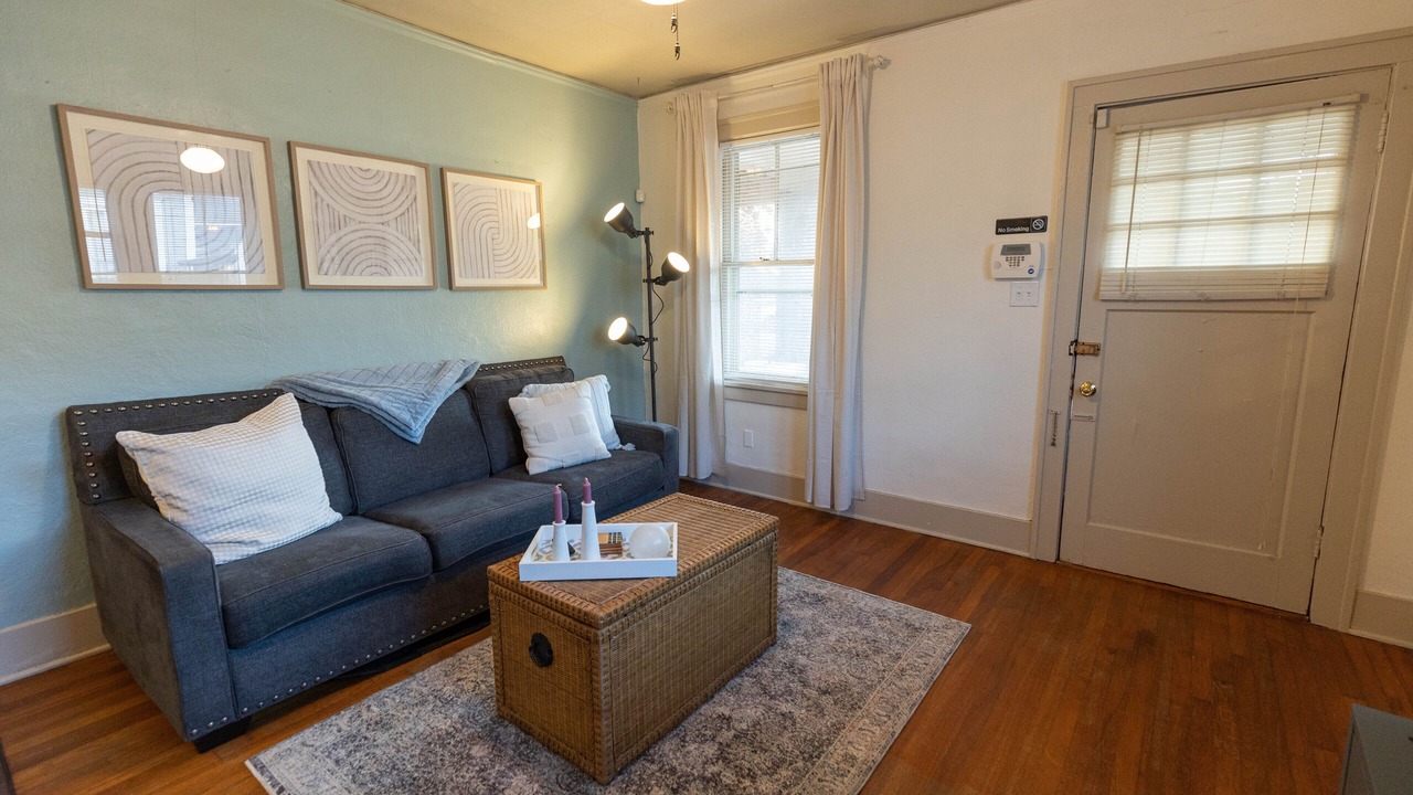 Photo of Bedroom in Midtown