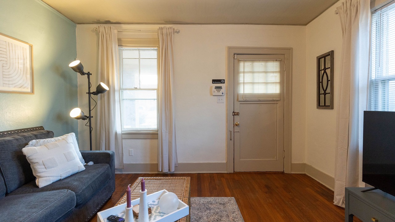 Photo of Bedroom in Midtown