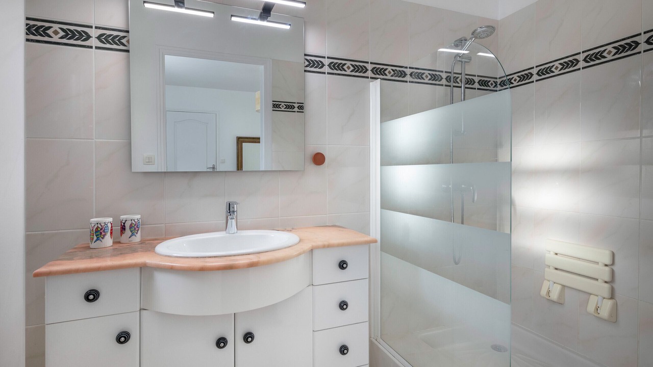 Photo of Bathroom in Le Pouliguen