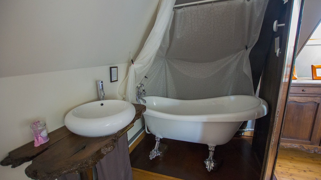 Photo of Bathroom in Manneville-la-Raoult