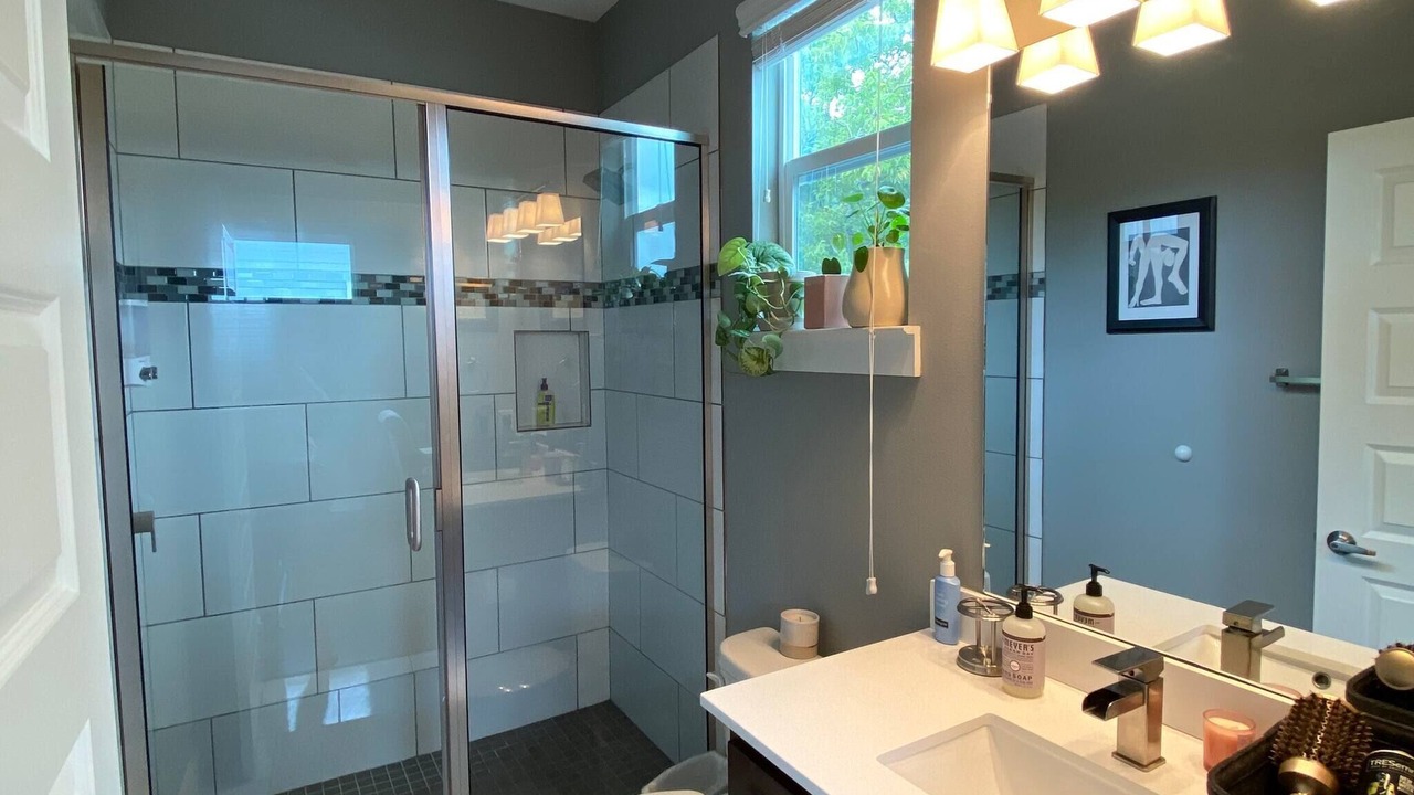 Photo of Bathroom in St. John - Coronado Hills