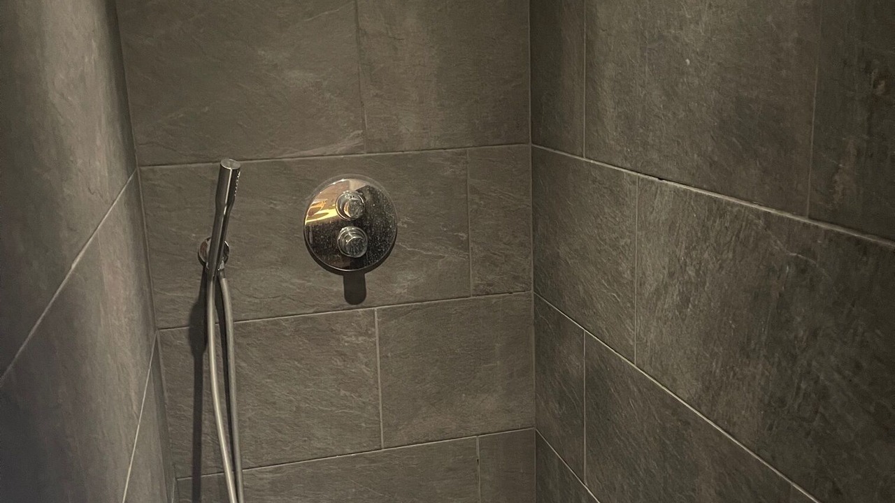 Photo of Bathroom in Pyrenees 2000
