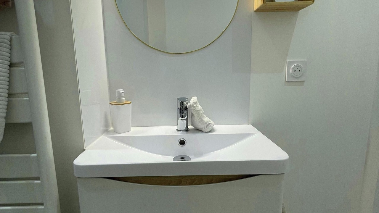 Photo of Bathroom in Libourne