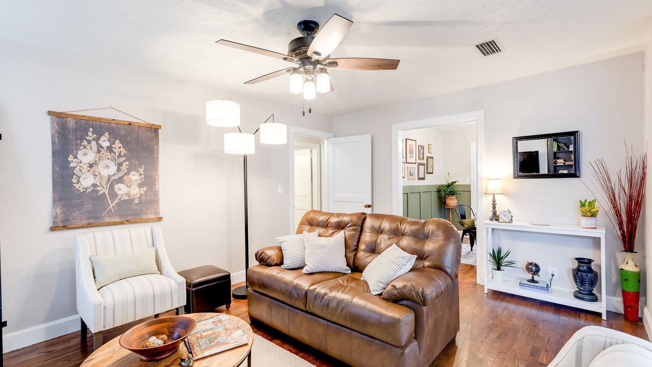 Photo of Livingroom in Laurel
