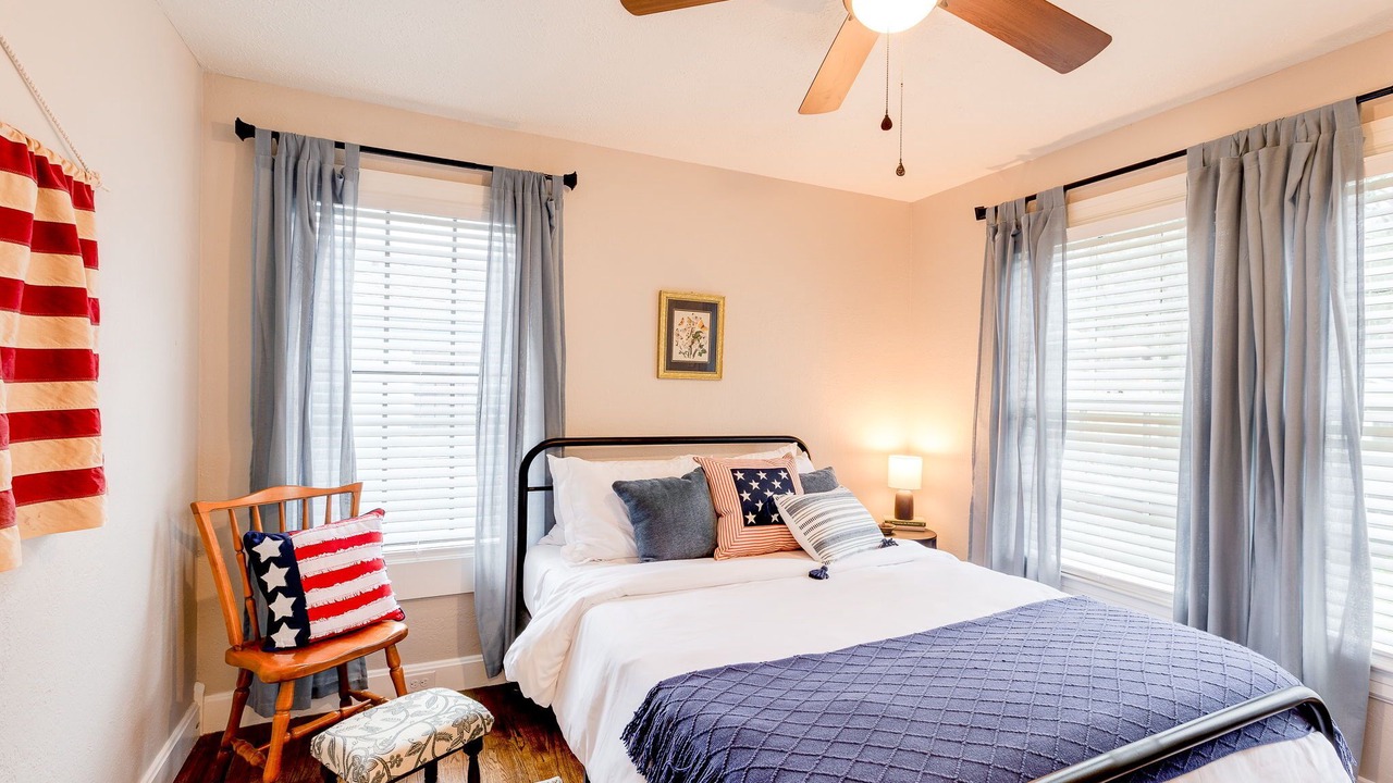 Photo of Bedroom in Laurel