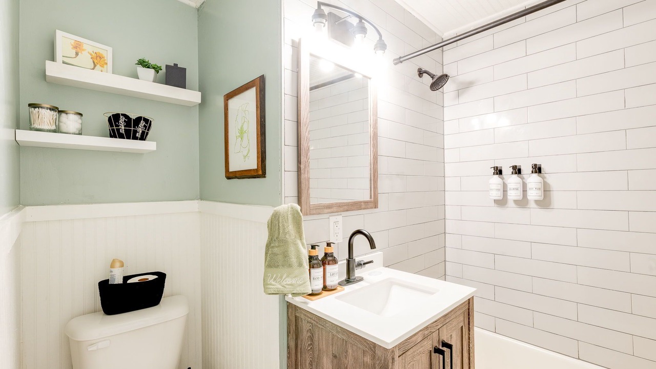 Photo of Bathroom in Laurel
