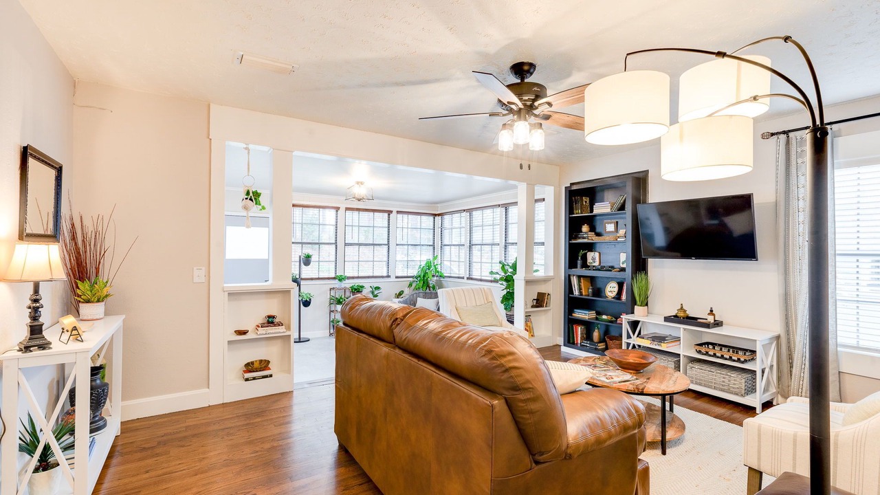 Photo of Livingroom in Laurel
