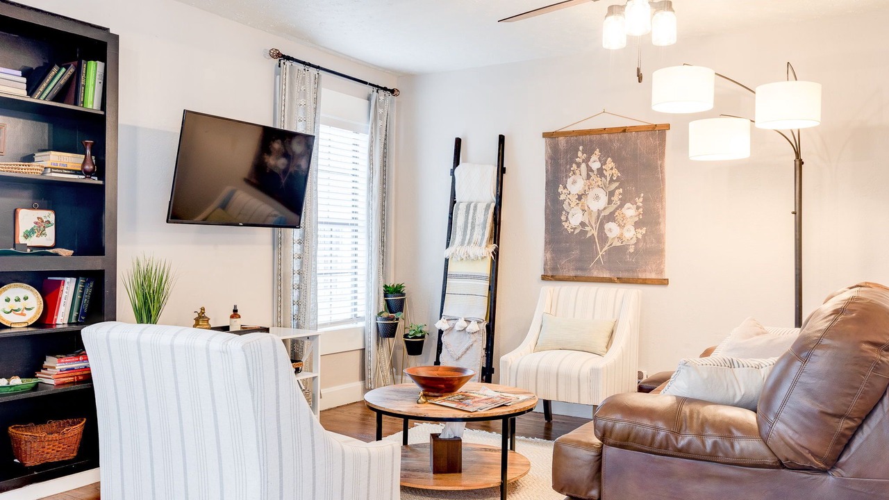 Photo of Livingroom in Laurel