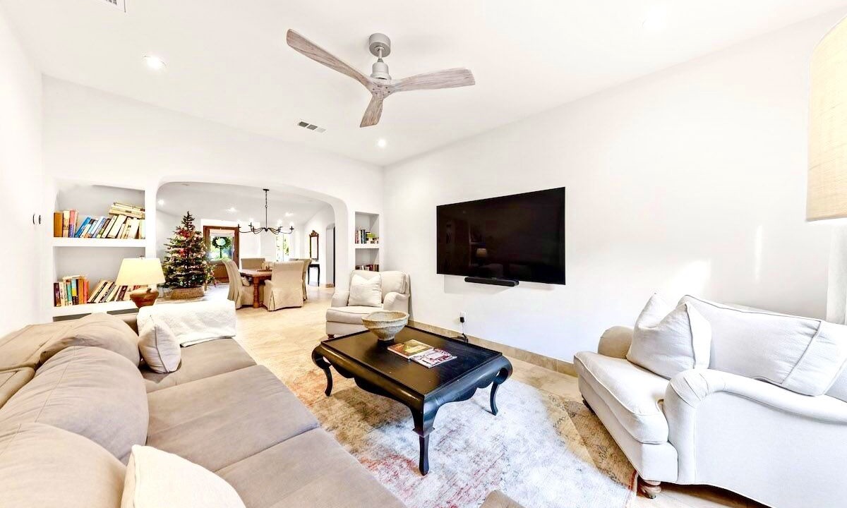 Photo of Livingroom in Coronado