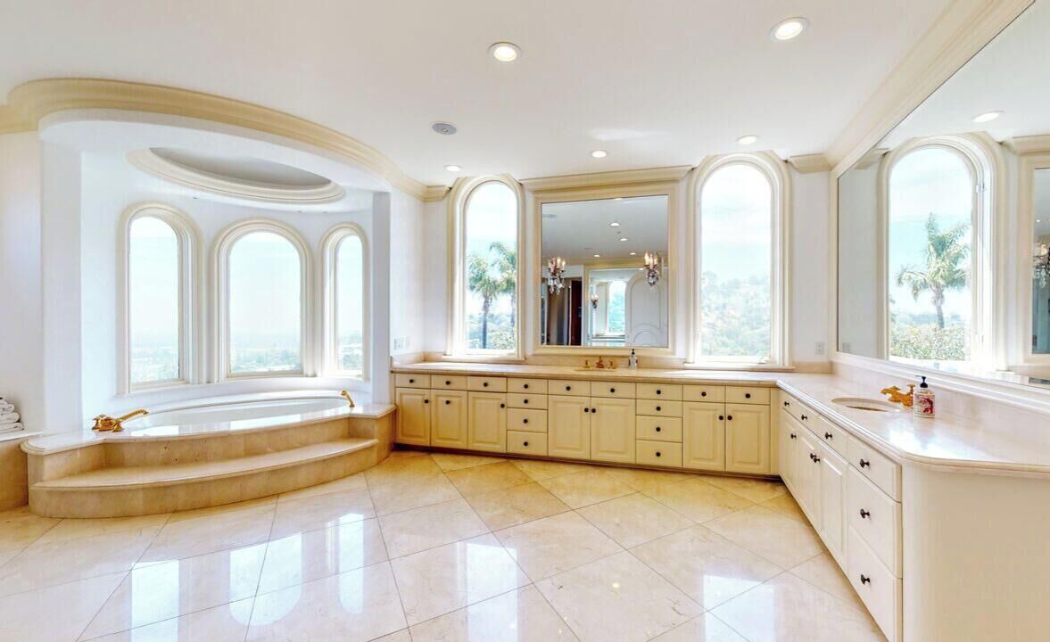 Photo of Bathroom in Sherman Oaks