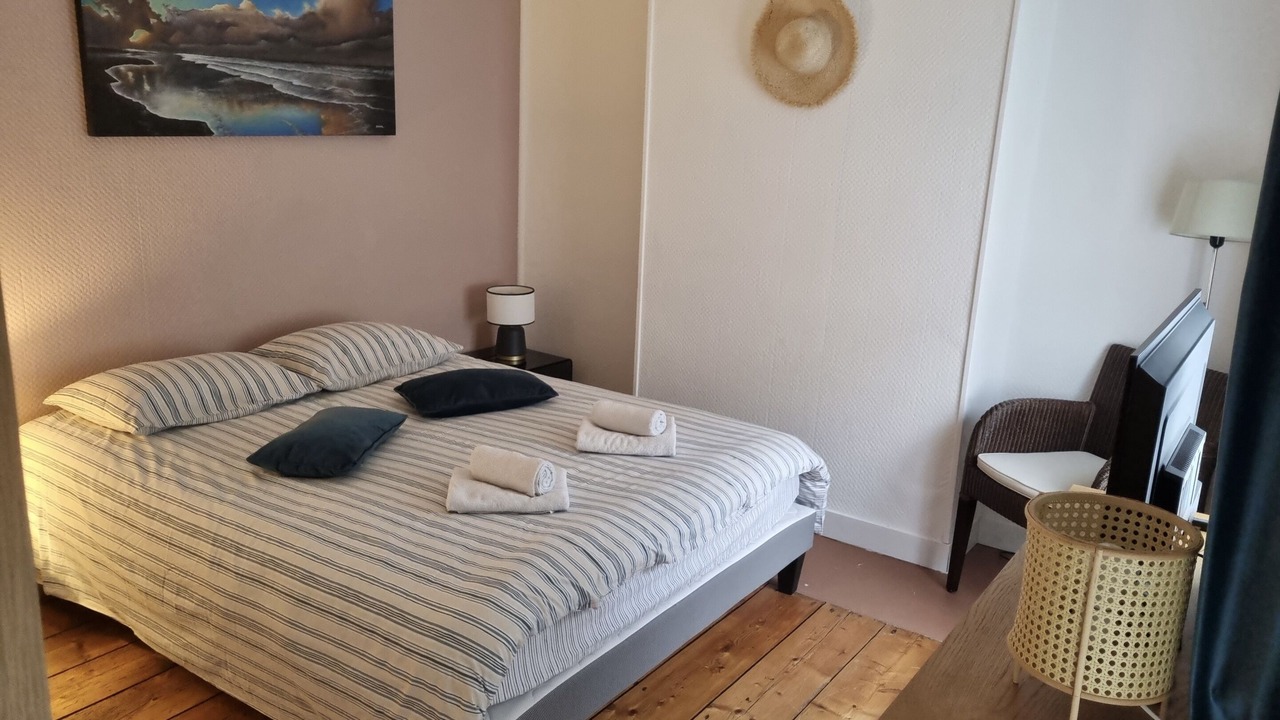 Photo of Bedroom in Fecamp